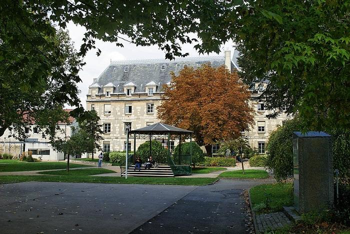 Villejuif-parc Pablo Neruda