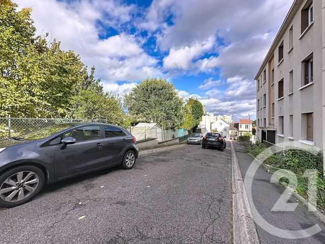 Afficher la photo en grand Appartement F3 à vendre - 3 pièces - 59.26 m2 - VITRY SUR SEINE - 94 - ILE-DE-FRANCE - Century 21 K.B. Immobilier