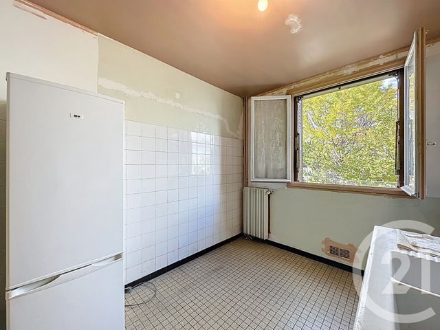 Afficher la photo en grand Appartement F3 à vendre - 3 pièces - 59.26 m2 - VITRY SUR SEINE - 94 - ILE-DE-FRANCE - Century 21 K.B. Immobilier