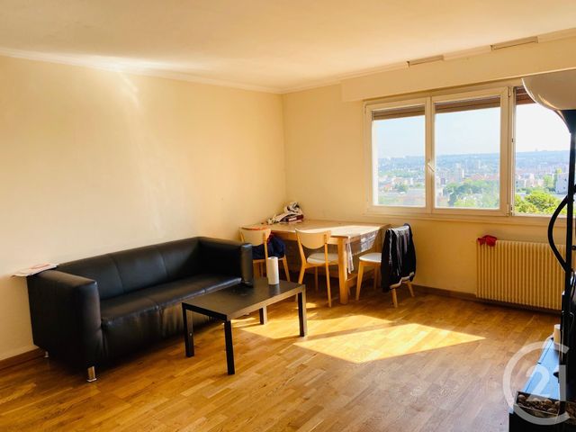 Afficher la photo en grand Appartement F4 à vendre - 4 pièces - 75.0 m2 - VILLEJUIF - 94 - ILE-DE-FRANCE - Century 21 K.B. Immobilier