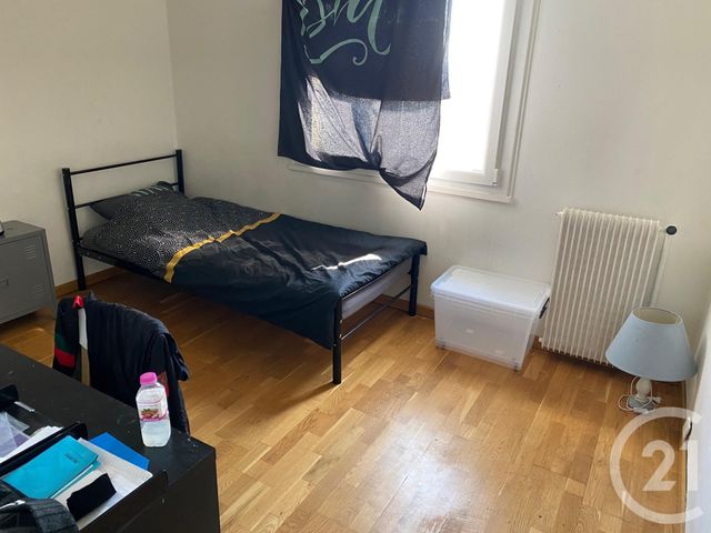 Afficher la photo en grand Appartement F4 à vendre - 4 pièces - 75.0 m2 - VILLEJUIF - 94 - ILE-DE-FRANCE - Century 21 K.B. Immobilier