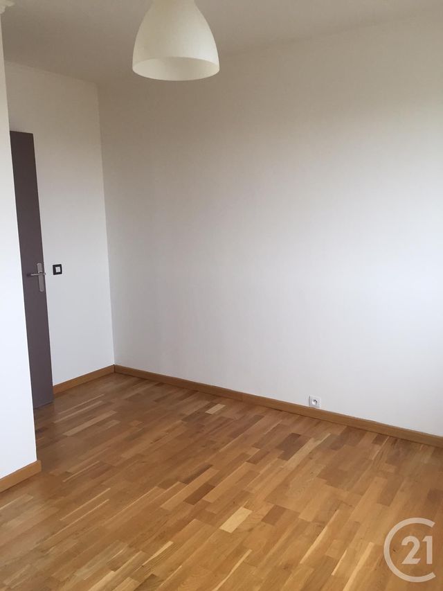 Afficher la photo en grand Appartement F4 à vendre - 4 pièces - 75.0 m2 - VILLEJUIF - 94 - ILE-DE-FRANCE - Century 21 K.B. Immobilier
