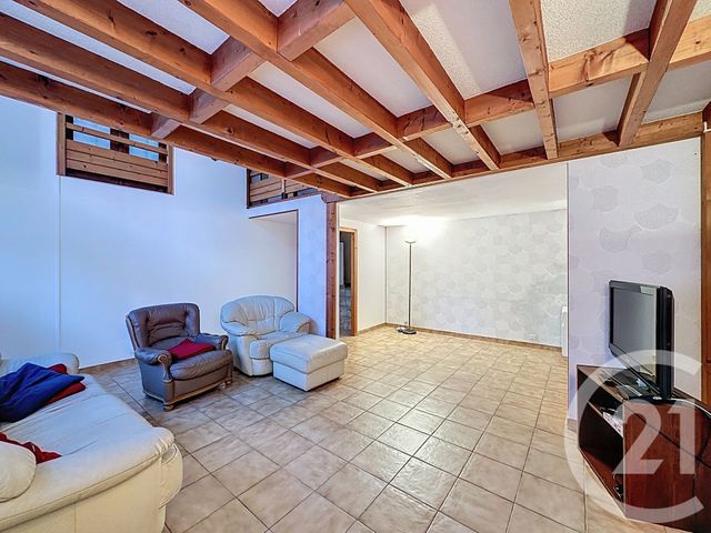 Appartement F5 à vendre - 5 pièces - 104.77 m2 - VILLEJUIF - 94 - ILE-DE-FRANCE - Century 21 K.B. Immobilier