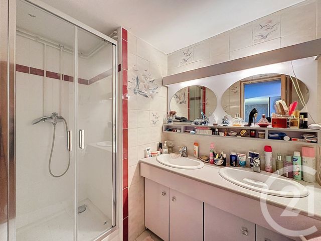 Appartement F5 à vendre - 5 pièces - 104.77 m2 - VILLEJUIF - 94 - ILE-DE-FRANCE - Century 21 K.B. Immobilier