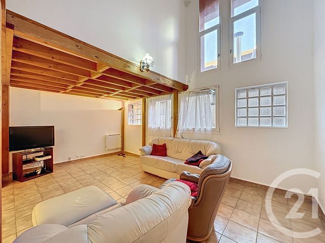 Appartement F5 à vendre - 5 pièces - 104.77 m2 - VILLEJUIF - 94 - ILE-DE-FRANCE - Century 21 K.B. Immobilier