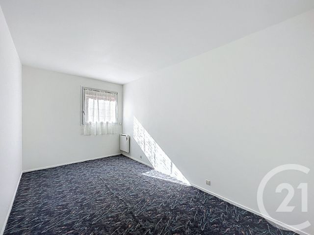 Appartement F5 à vendre - 5 pièces - 104.77 m2 - VILLEJUIF - 94 - ILE-DE-FRANCE - Century 21 K.B. Immobilier