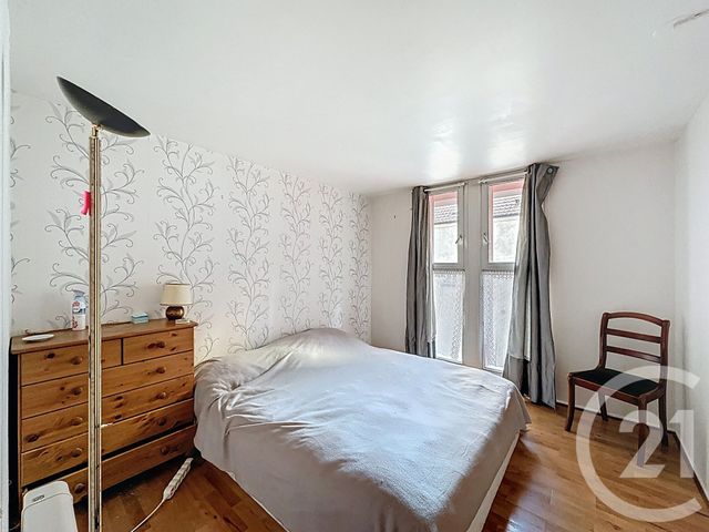 Appartement F5 à vendre - 5 pièces - 104.77 m2 - VILLEJUIF - 94 - ILE-DE-FRANCE - Century 21 K.B. Immobilier