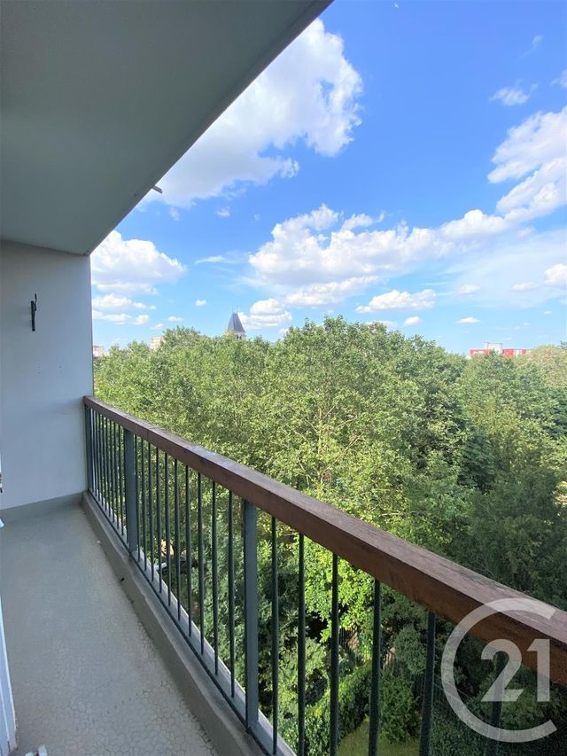 Afficher la photo en grand Appartement F3 à louer - 3 pièces - 67.0 m2 - VILLEJUIF - 94 - ILE-DE-FRANCE - Century 21 K.B. Immobilier