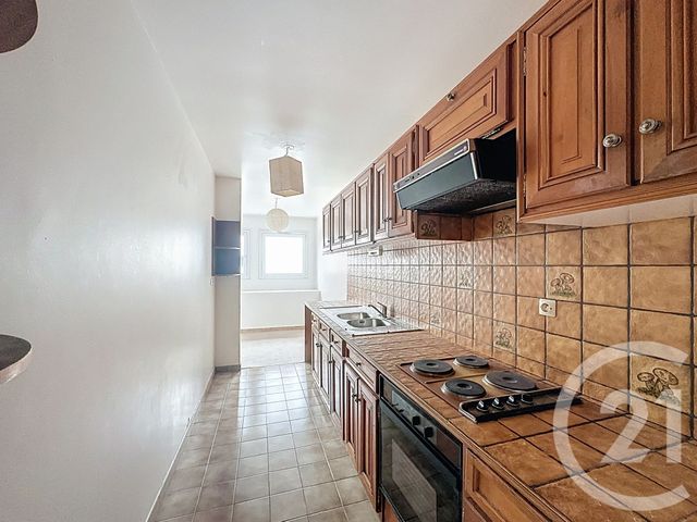 Appartement F4 à vendre - 4 pièces - 80.24 m2 - VILLEJUIF - 94 - ILE-DE-FRANCE - Century 21 K.B. Immobilier