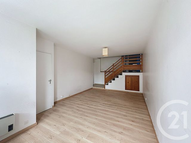 Appartement F4 à vendre - 4 pièces - 80.24 m2 - VILLEJUIF - 94 - ILE-DE-FRANCE - Century 21 K.B. Immobilier