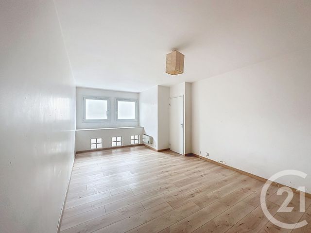 Appartement F4 à vendre - 4 pièces - 80.24 m2 - VILLEJUIF - 94 - ILE-DE-FRANCE - Century 21 K.B. Immobilier