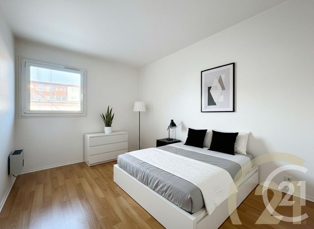 Appartement F4 à vendre - 4 pièces - 80.24 m2 - VILLEJUIF - 94 - ILE-DE-FRANCE - Century 21 K.B. Immobilier