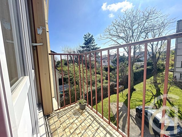 Appartement F2 à vendre - 2 pièces - 42.23 m2 - VILLEJUIF - 94 - ILE-DE-FRANCE - Century 21 K.B. Immobilier