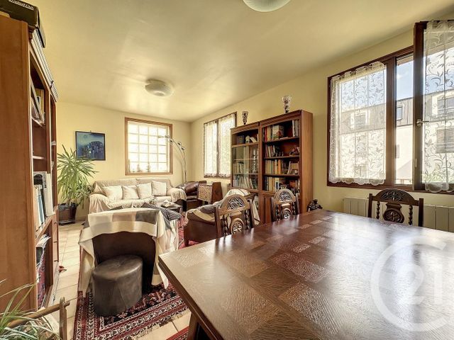 maison à vendre - 7 pièces - 169.0 m2 - VILLEJUIF - 94 - ILE-DE-FRANCE - Century 21 K.B. Immobilier
