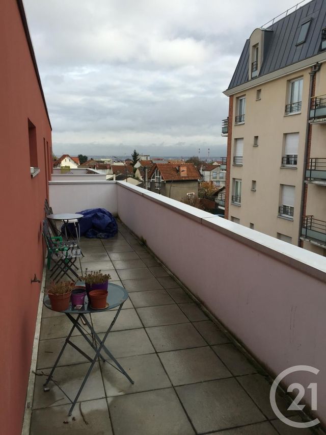 Appartement F3 à louer - 3 pièces - 56.21 m2 - VILLEJUIF - 94 - ILE-DE-FRANCE - Century 21 K.B. Immobilier