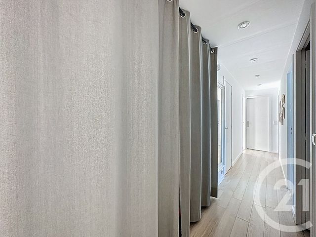 Appartement F5 à vendre - 5 pièces - 91.64 m2 - VILLEJUIF - 94 - ILE-DE-FRANCE - Century 21 K.B. Immobilier