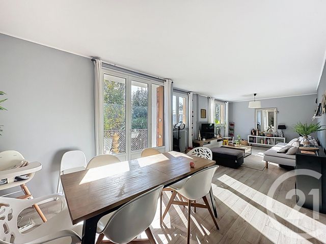 Appartement F5 à vendre - 5 pièces - 91.64 m2 - VILLEJUIF - 94 - ILE-DE-FRANCE - Century 21 K.B. Immobilier