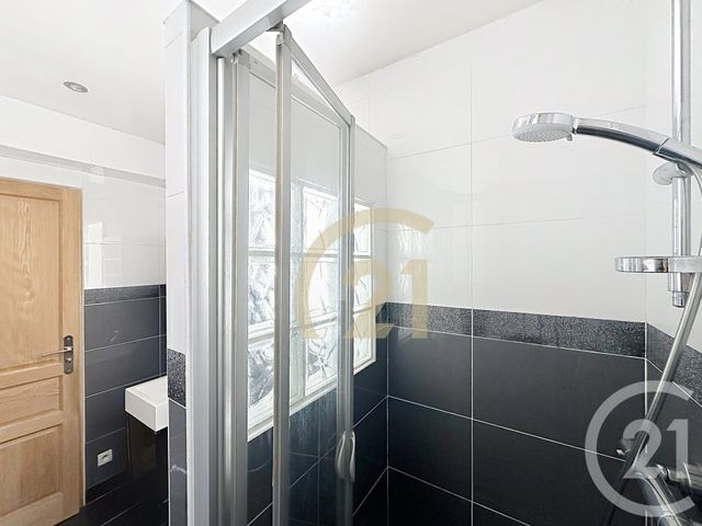 maison à vendre - 5 pièces - 106.0 m2 - VILLEJUIF - 94 - ILE-DE-FRANCE - Century 21 K.B. Immobilier