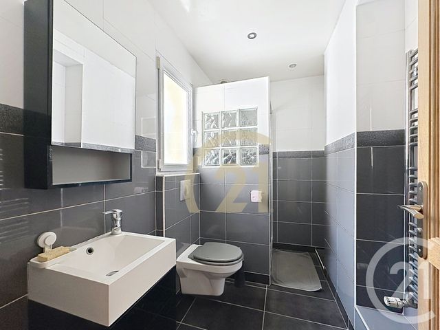 maison à vendre - 5 pièces - 106.0 m2 - VILLEJUIF - 94 - ILE-DE-FRANCE - Century 21 K.B. Immobilier
