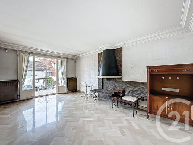 maison à vendre - 6 pièces - 153.4 m2 - VILLEJUIF - 94 - ILE-DE-FRANCE - Century 21 K.B. Immobilier