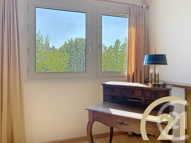 Appartement F4 à vendre - 4 pièces - 78.71 m2 - VILLEJUIF - 94 - ILE-DE-FRANCE - Century 21 K.B. Immobilier