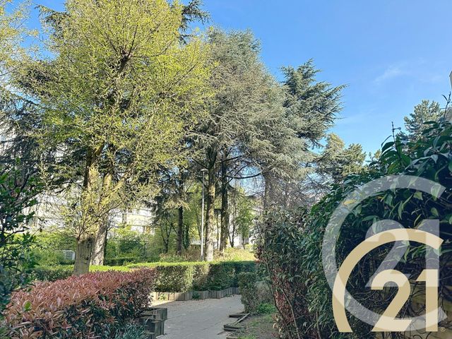 Appartement F4 à vendre - 4 pièces - 78.71 m2 - VILLEJUIF - 94 - ILE-DE-FRANCE - Century 21 K.B. Immobilier