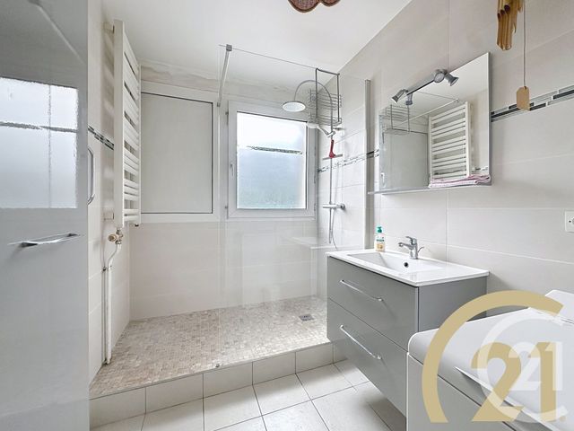 Appartement F4 à vendre - 4 pièces - 78.71 m2 - VILLEJUIF - 94 - ILE-DE-FRANCE - Century 21 K.B. Immobilier