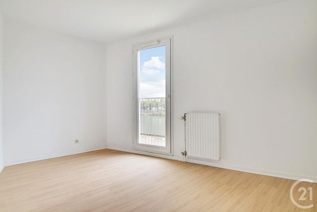 Appartement F4 à vendre - 4 pièces - 78.22 m2 - VITRY SUR SEINE - 94 - ILE-DE-FRANCE - Century 21 K.B. Immobilier