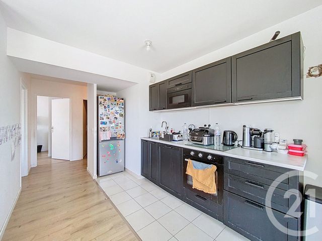Afficher la photo en grand Appartement T3 à vendre - 3 pièces - 63.8 m2 - VILLEJUIF - 94 - ILE-DE-FRANCE - Century 21 K.B. Immobilier
