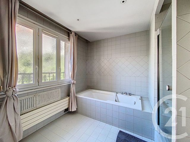 Afficher la photo en grand maison à vendre - 8 pièces - 154.78 m2 - VITRY SUR SEINE - 94 - ILE-DE-FRANCE - Century 21 K.B. Immobilier