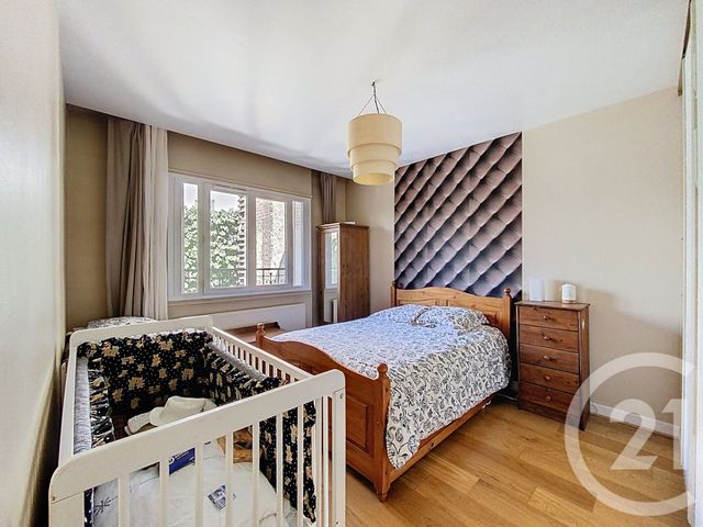 Afficher la photo en grand maison à vendre - 8 pièces - 154.78 m2 - VITRY SUR SEINE - 94 - ILE-DE-FRANCE - Century 21 K.B. Immobilier