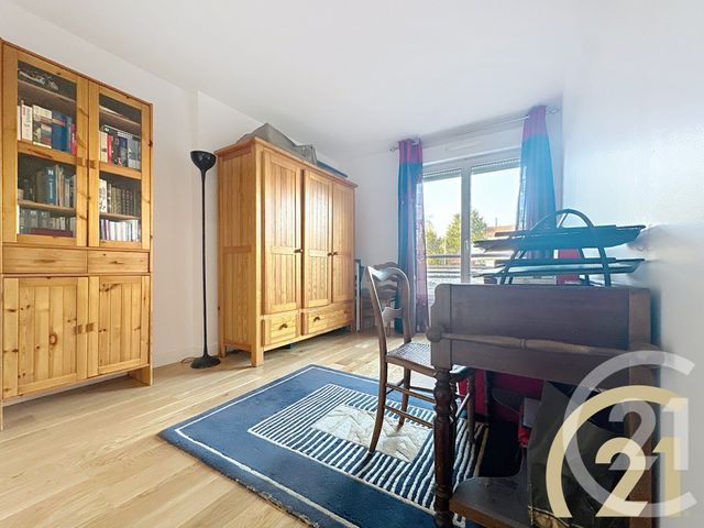 Appartement F4 à vendre - 4 pièces - 69.85 m2 - VILLEJUIF - 94 - ILE-DE-FRANCE - Century 21 K.B. Immobilier