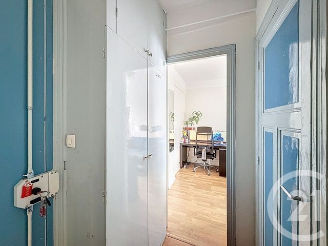 Appartement T2 à vendre - 2 pièces - 30.02 m2 - VILLEJUIF - 94 - ILE-DE-FRANCE - Century 21 K.B. Immobilier