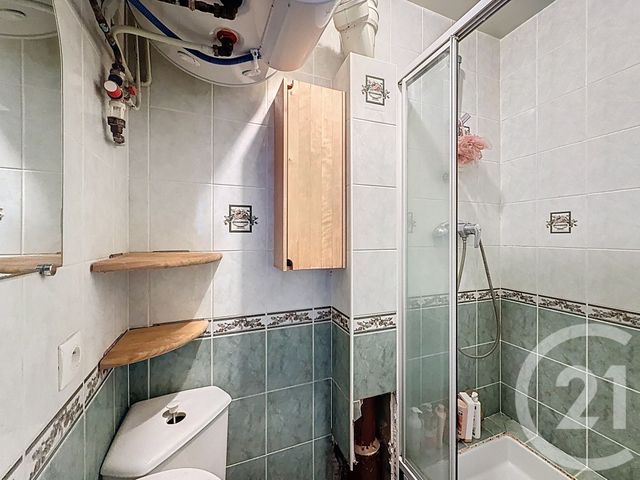 Appartement T2 à vendre - 2 pièces - 30.02 m2 - VILLEJUIF - 94 - ILE-DE-FRANCE - Century 21 K.B. Immobilier