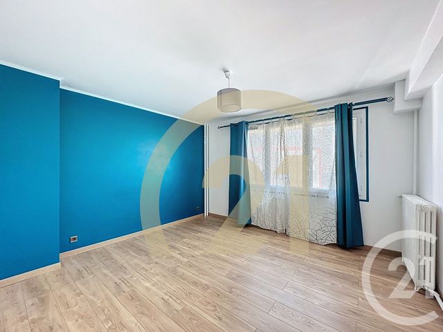 Appartement F5 à vendre - 5 pièces - 109.33 m2 - VILLEJUIF - 94 - ILE-DE-FRANCE - Century 21 K.B. Immobilier