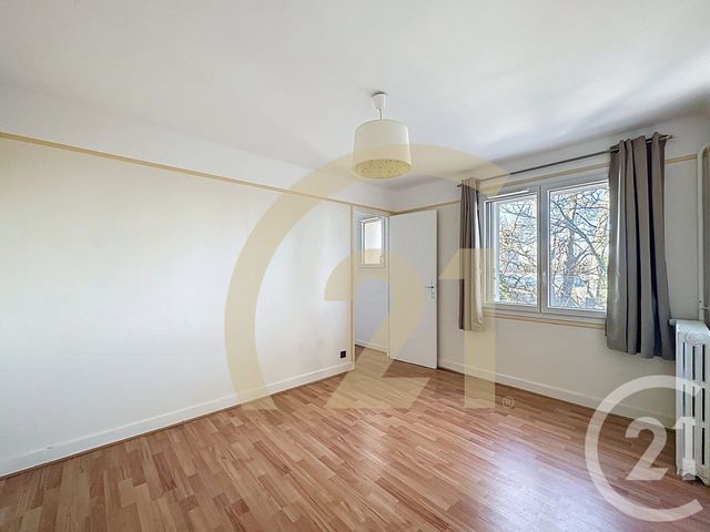 Appartement F5 à vendre - 5 pièces - 109.33 m2 - VILLEJUIF - 94 - ILE-DE-FRANCE - Century 21 K.B. Immobilier