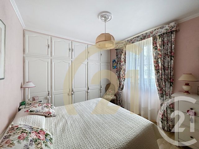 Afficher la photo en grand maison à vendre - 14 pièces - 274.17 m2 - VILLEJUIF - 94 - ILE-DE-FRANCE - Century 21 K.B. Immobilier