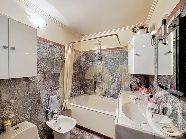 Afficher la photo en grand maison à vendre - 14 pièces - 274.17 m2 - VILLEJUIF - 94 - ILE-DE-FRANCE - Century 21 K.B. Immobilier