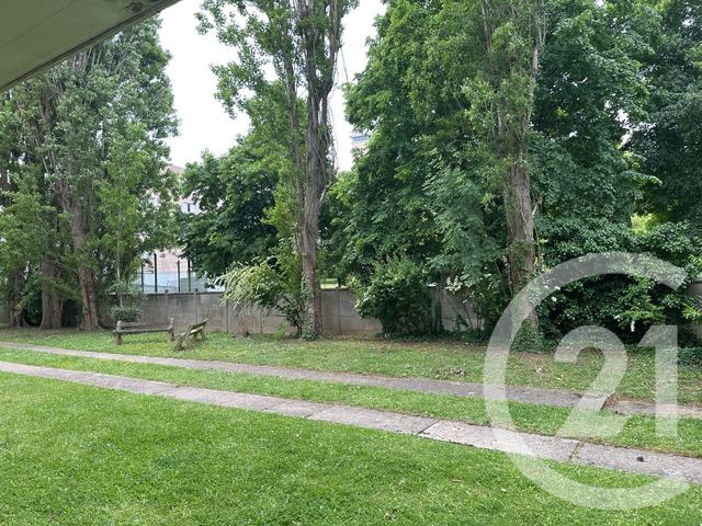 Appartement F2 à vendre - 2 pièces - 41.46 m2 - VILLEJUIF - 94 - ILE-DE-FRANCE - Century 21 K.B. Immobilier