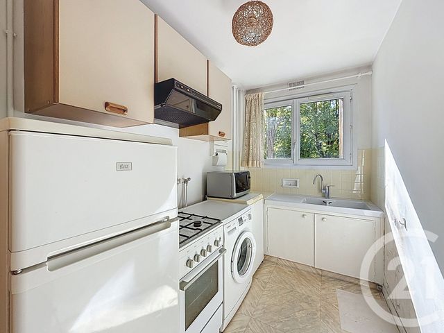 Appartement F2 à vendre - 2 pièces - 41.46 m2 - VILLEJUIF - 94 - ILE-DE-FRANCE - Century 21 K.B. Immobilier