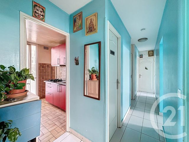 Appartement T4 à vendre - 4 pièces - 69.55 m2 - VILLEJUIF - 94 - ILE-DE-FRANCE - Century 21 K.B. Immobilier