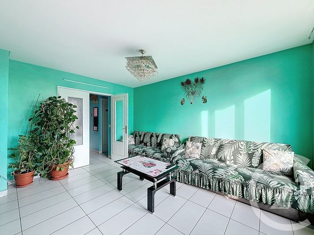 Appartement T4 à vendre - 4 pièces - 69.55 m2 - VILLEJUIF - 94 - ILE-DE-FRANCE - Century 21 K.B. Immobilier