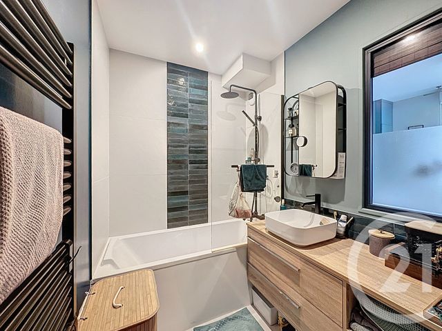 Appartement T3 à vendre - 3 pièces - 73.0 m2 - VILLEJUIF - 94 - ILE-DE-FRANCE - Century 21 K.B. Immobilier