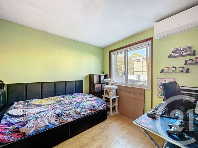 maison à vendre - 5 pièces - 83.29 m2 - VILLEJUIF - 94 - ILE-DE-FRANCE - Century 21 K.B. Immobilier