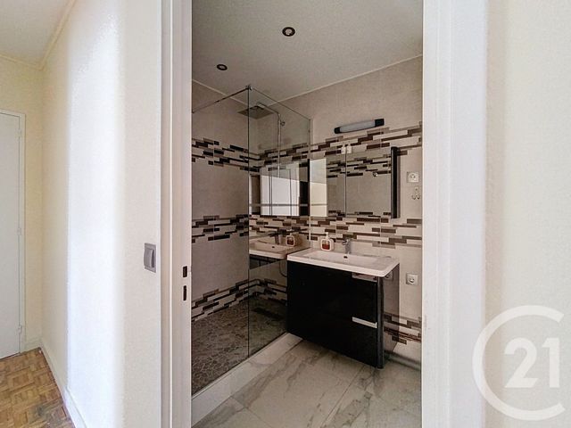 Appartement F3 à vendre - 3 pièces - 55.19 m2 - VILLEJUIF - 94 - ILE-DE-FRANCE - Century 21 K.B. Immobilier