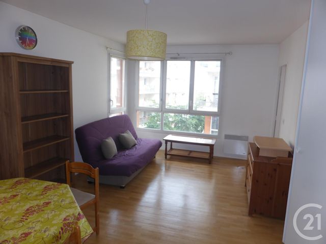 Appartement F2 à louer - 2 pièces - 38.39 m2 - VILLEJUIF - 94 - ILE-DE-FRANCE - Century 21 K.B. Immobilier