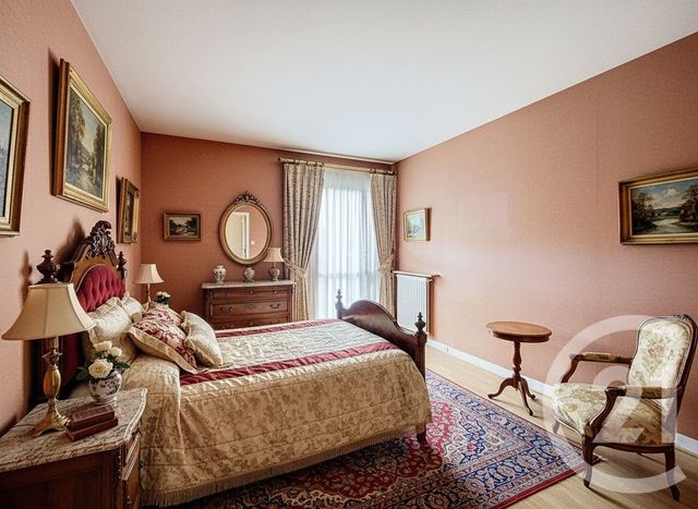 Appartement F5 à vendre - 5 pièces - 90.61 m2 - VILLEJUIF - 94 - ILE-DE-FRANCE - Century 21 K.B. Immobilier