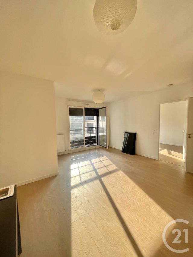 Appartement F2 à louer - 2 pièces - 42.66 m2 - VILLEJUIF - 94 - ILE-DE-FRANCE - Century 21 K.B. Immobilier