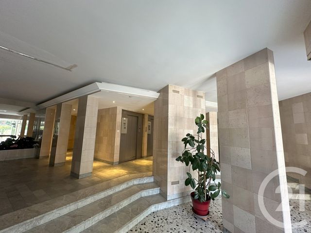 Appartement F3 à louer - 3 pièces - 65.66 m2 - VILLEJUIF - 94 - ILE-DE-FRANCE - Century 21 K.B. Immobilier