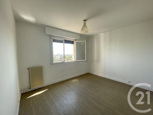 Appartement F3 à louer - 3 pièces - 65.66 m2 - VILLEJUIF - 94 - ILE-DE-FRANCE - Century 21 K.B. Immobilier